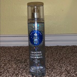 BBW BODY CARE: Frosted coconut Fine Fragrance Mist